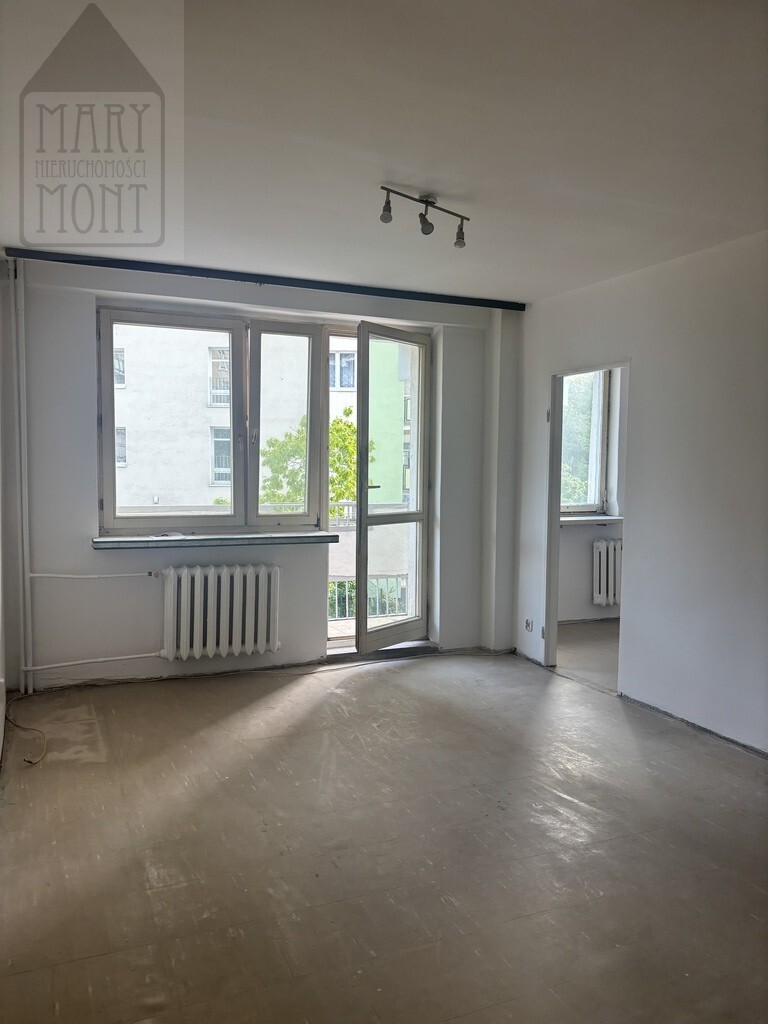 2 pokoje, duży balkon, metro Szwedzka