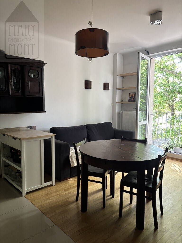 Kamienica, 2 pokoje, balkon, Metro St. Bielany
