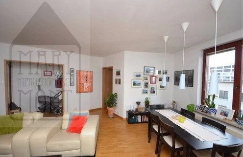 Apartament z garażem